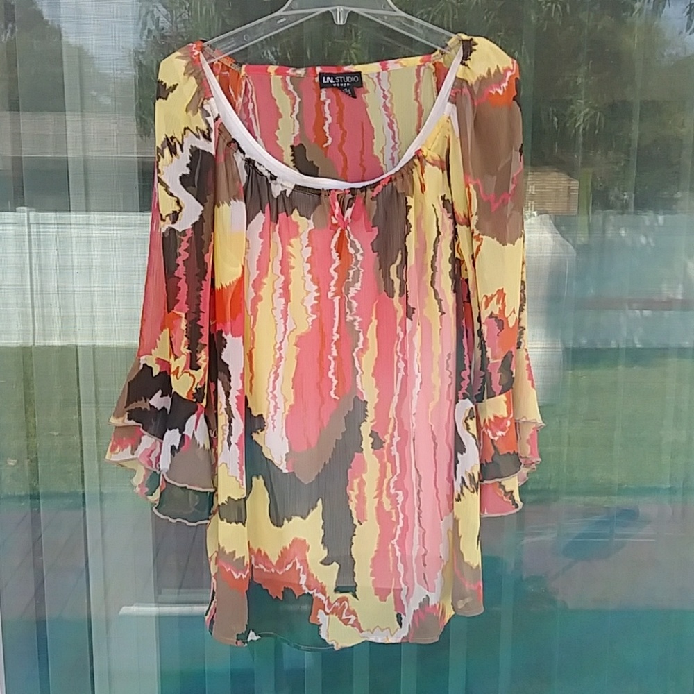 I.N. Studio women's top